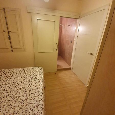 Room In Benidorm Downtown En Piso Compartido Alicante Eksteriør billede