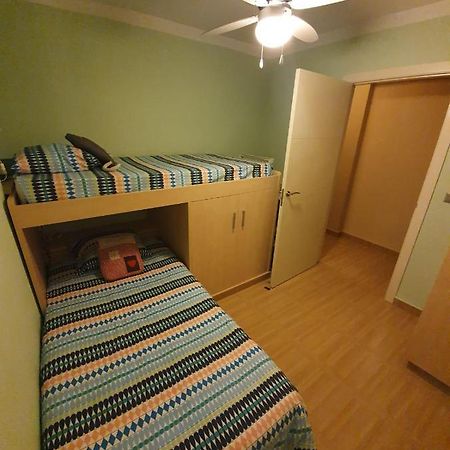Room In Benidorm Downtown En Piso Compartido Alicante Eksteriør billede