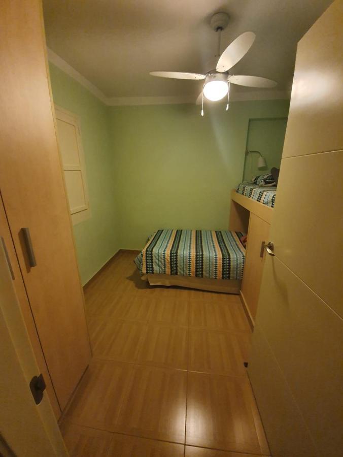 Room In Benidorm Downtown En Piso Compartido Alicante Eksteriør billede